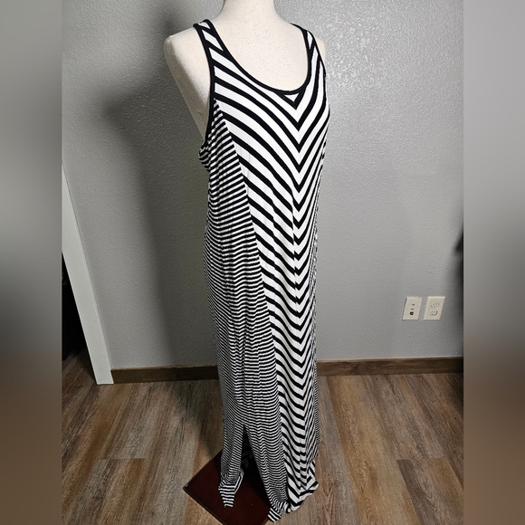 Soma Maxi Striped Rayon Spandex Tank Dress Black and White Racer Back Size Lg - Picture 3 of 14